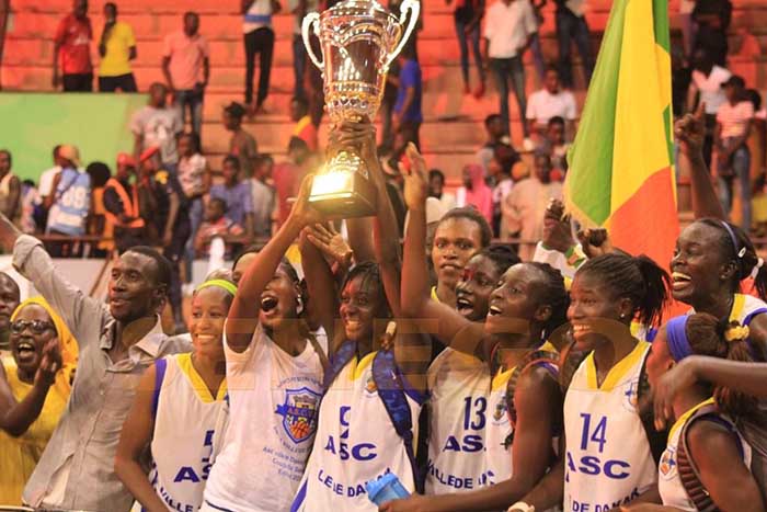 Vidéo – Basket – Finale coupe du Maire: L’Asfa maîtrise les Douaniers, 2ème titre de la saison pour Ville de Dakar