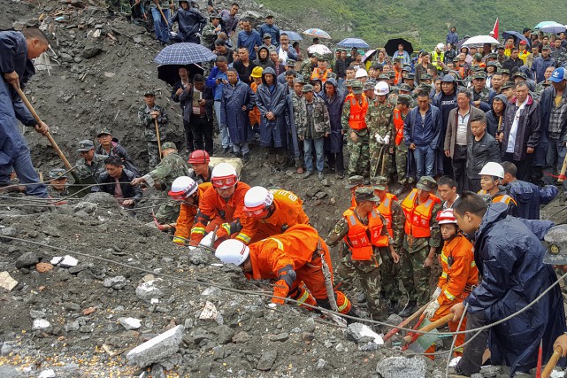 Éboulement en Chine : Plus de 100 disparus