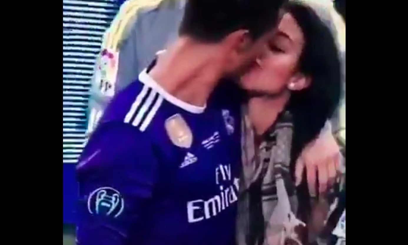 Cristiano_RonaLdo_Kissing_Georgina_After_Winner_Final_UEFA_Champions_2017_-_YouTube
