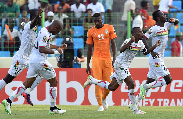 Vidéo – Éliminatoires CAN 2019 : La Guinée vient à bout de la Cote d’Ivoire par 3 buts à 2 – Regardez le résumé du match