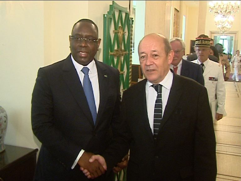 Jean-Yves Le Drian encense le Sénégal à propos du Train expres régional