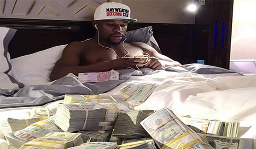 Boxe: Mayweather sort de sa retraite pour plus de 100 millions de dollars