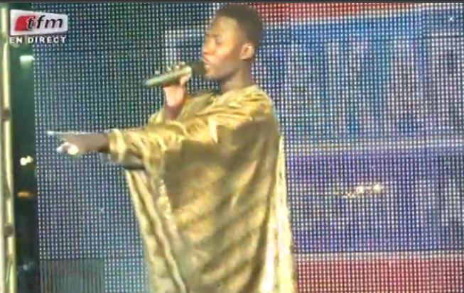 Vidéo – Dakar ne dort pas : Momo Dieng met le feu, admirez sa prestation !