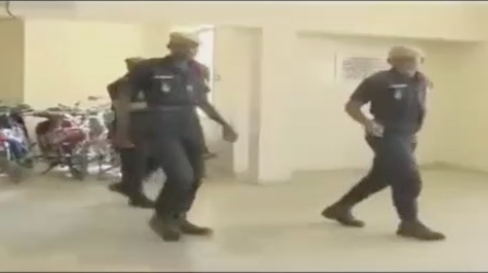 Vidéo : Police Nationale : Un bizutage qui se termine en limogeage