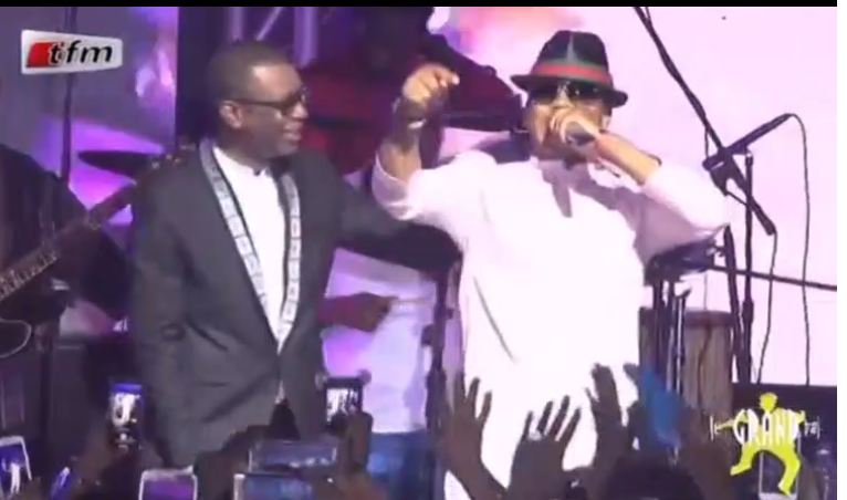 Vidéo – Grand bal de Youssou Ndour : El Hadji Diouf met le feu « Yaay sen baay… » !