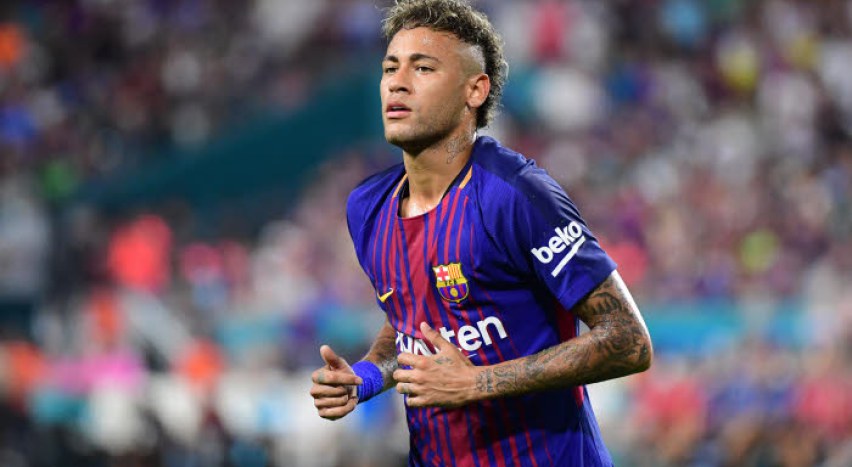 S’il signe au PSG, Neymar serait présenté dans Paris
