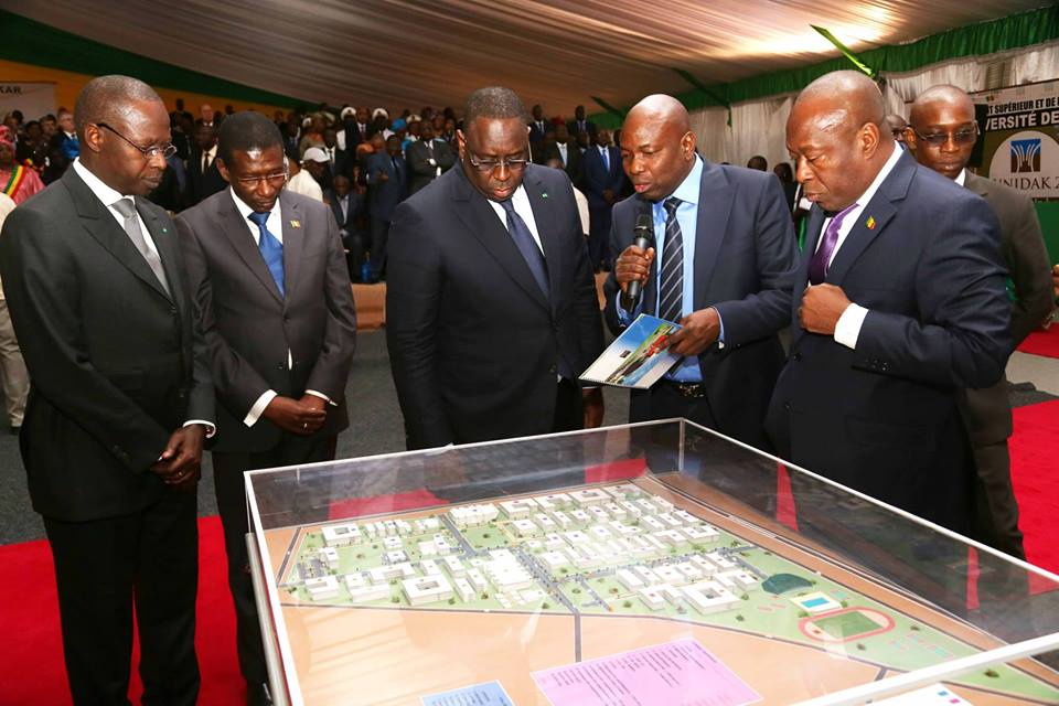 Vidéo :  En mars 2018, Macky Sall pourra inaugurer le marché d’intérêt national et la gare gros porteurs de Diamniadio – Regardez.