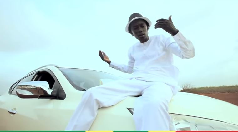 Le nouveau clip de Omar Saloum, petit-frère de Maïga, « Mbeur »