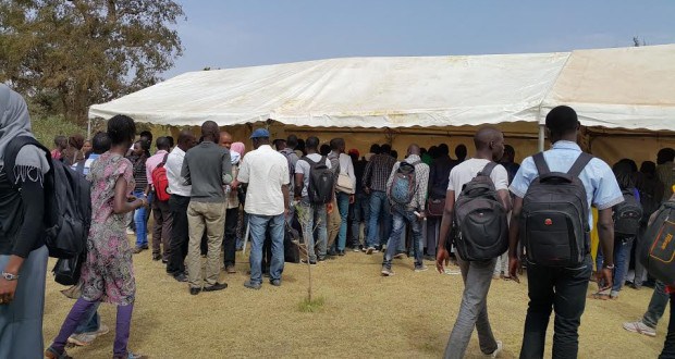 Les étudiants de l’Université de Bambey exigent le départ du personnel médical