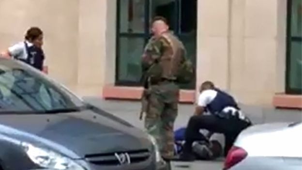 Belgique : Un homme agresse des soldats au couteau