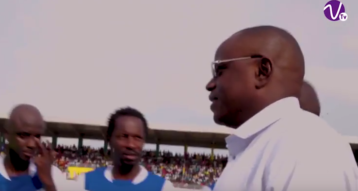 Vidéo: La blague du ministre Matar Bâ au garde du corps de Wally Seck