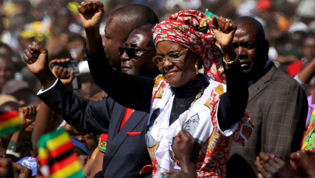 Afrique du Sud : Grace Mugabe obtient une «immunité diplomatique» et quitte le pays