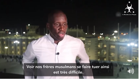 Vidéo: Depuis la Mecque, Demba Ba se prononce sur le massacre des musulmans de Birmanie