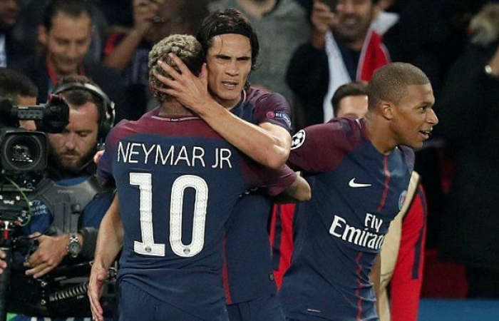 Vidéo – PSG: Cavani enterre la hache de guerre en prenant Neymar dans ses bras