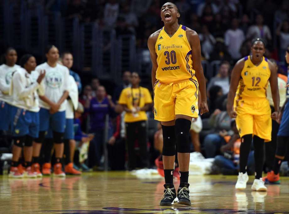 (Vidéo) Finales WNBA – Game 3: Maïmouna Diarra et Los Angeles Sparks repassent devant (75-64)