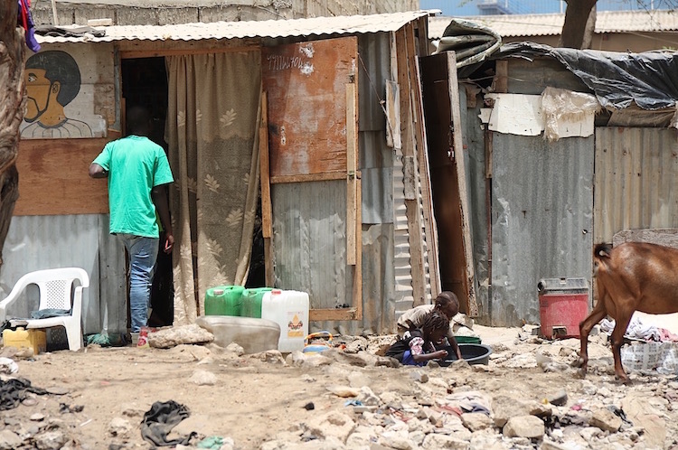 Dakar/ Yarakh : Le quartier imbécile en train d’être effacé de la carte