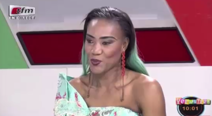 Vidéo – Astou Traoré débarque sur le plateau de Yewuleen !