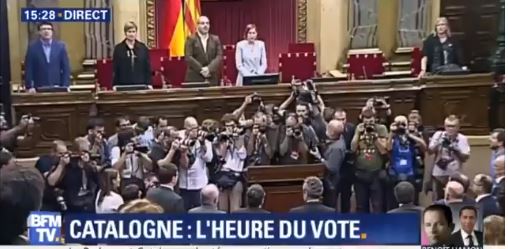 Urgent – Vidéo: Le Parlement catalan a adopté une motion proclamant l’indépendance de la Catalogne