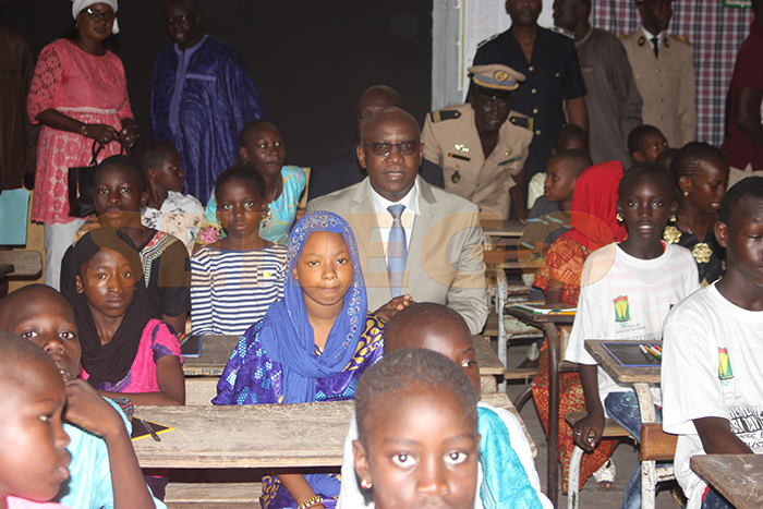 Macky Sall annonce la construction de 6400 salles de classe et 4730 blocs administratifs