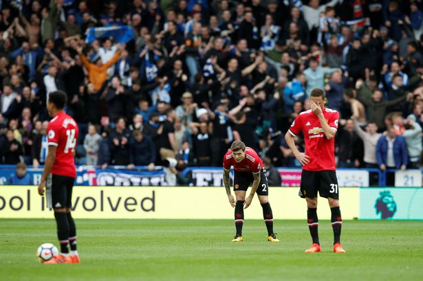 Vidéo – Premier League: Manchester United tombe chez le promu Huddersfield