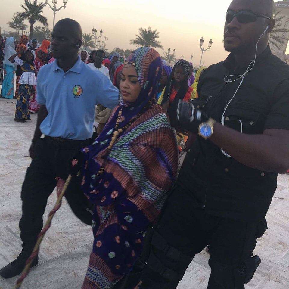 (28 photos): Ziara de Sokhna Nafi fallou Fall aux mausolées de Serigne Fallou et Ch. Ibra Fall et à la mosquée de Touba – Regardez.