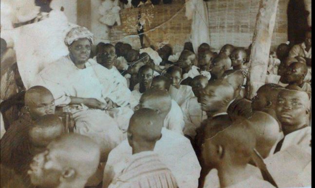 Vidéo: Cheikh Ibrahima Niasse, dit « Baye », parle à la nouvelle génération – Regardez