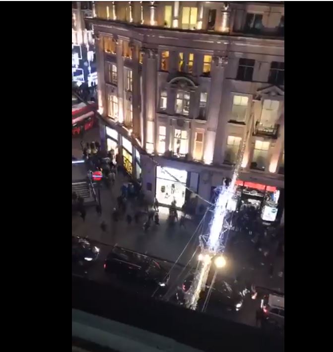 Urgent – Vidéo – Londres: Coups de feu à la station Oxford Circus et panique générale