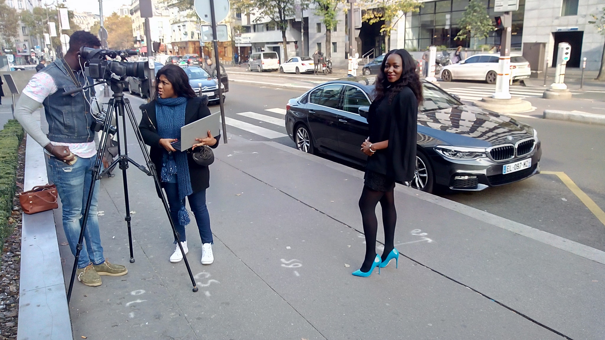 (02 photos) : Fatim O très classe avec ses chaussures en vernies