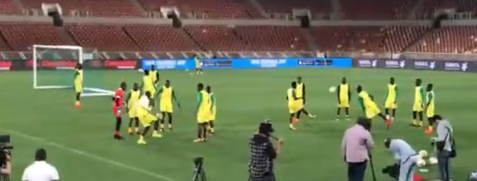 (Vidéo) Afrique du Sud/Sénégal: Les Lions se « familiarisent » avec la pelouse du Peter Mokoba Stadium