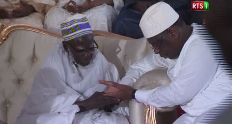 Vidéo – Touba : Macky Sall promet une unité de dialyse et un générateur d’oxygène à la Polyclinique de Darou Miname…