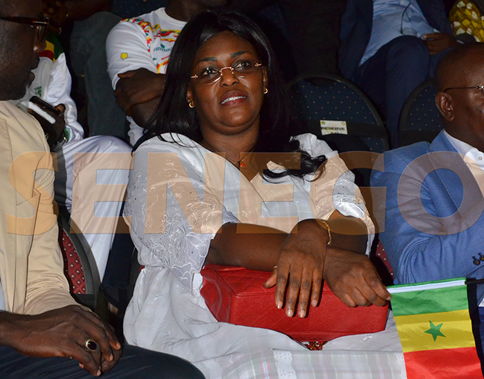 (15 PHOTOS) – Senegal vs Afrique du Sud: Marième Faye Sall, une lionne dans le match. Regardez