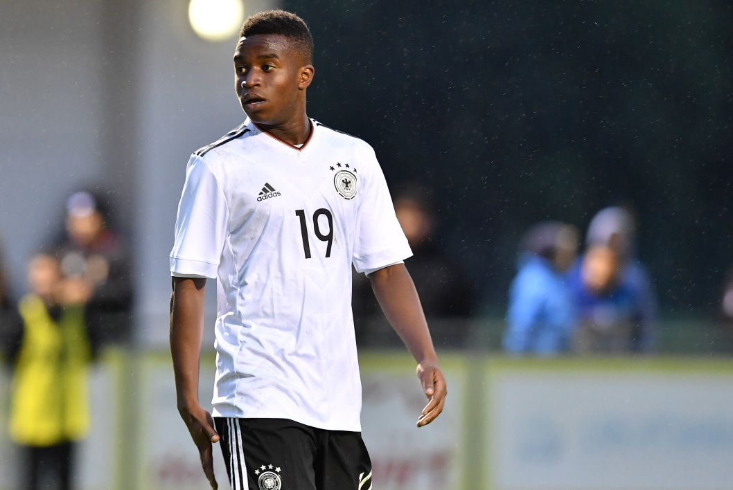 Dortmund: à 12 ans, Moukoko empile les buts… malgré les doutes