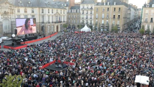 Vidéo – Kébi Séba mobilise une marrée humaine à Paris pour dire non à l’esclavage en Libye -Regardez !
