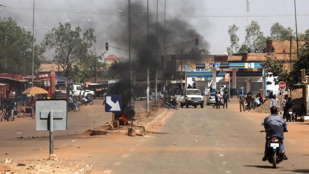 Affrontements autour de l’université Ouaga 1 au moment ou Macron tenait son discours fleuve