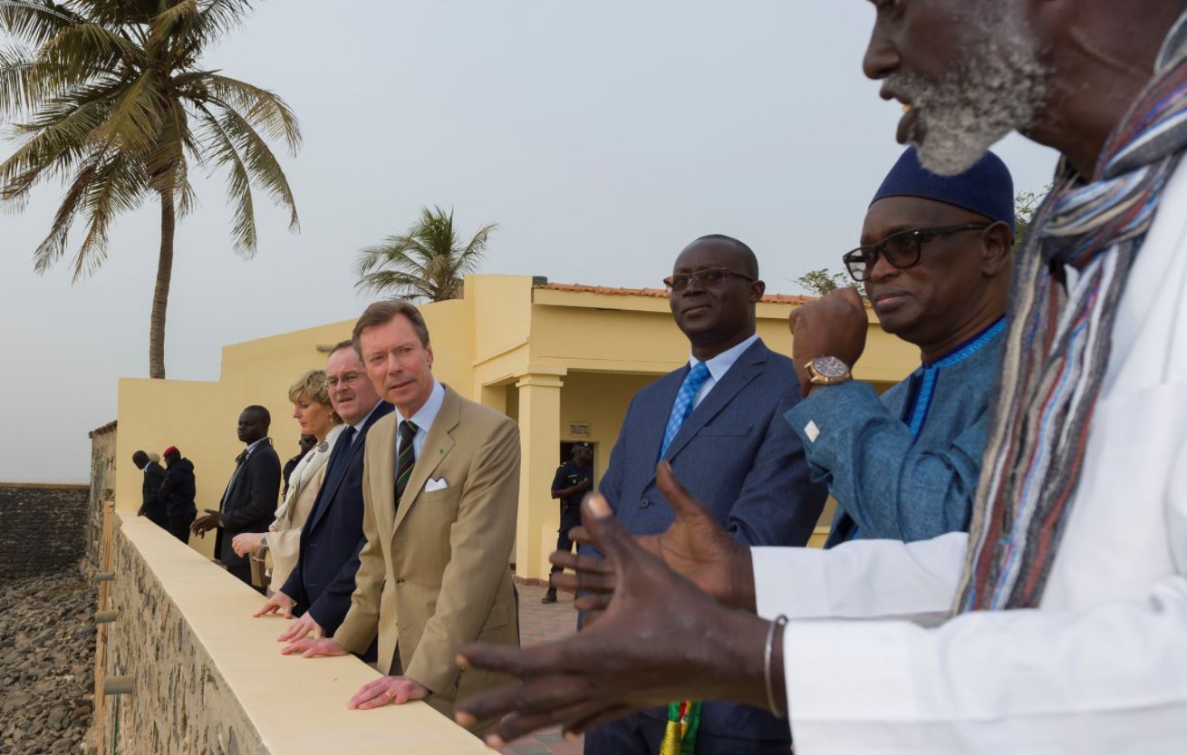 (04 photos) Île de Gorée: L’histoire émouvante de la traite des esclaves, contée au Grand-Duc de Luxembourg