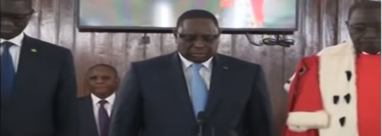 Vidéo – Rentrée Cours et Tribunaux: Macky Sall observe une minute de silence en mémoire des tués de Boffa