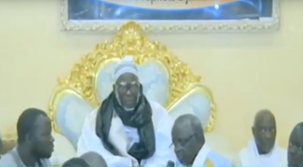 Vidéo – Urgent: Serigne Mountakha Mbacké entouré de la famille de Serigne Touba dévoile sa feuille de route