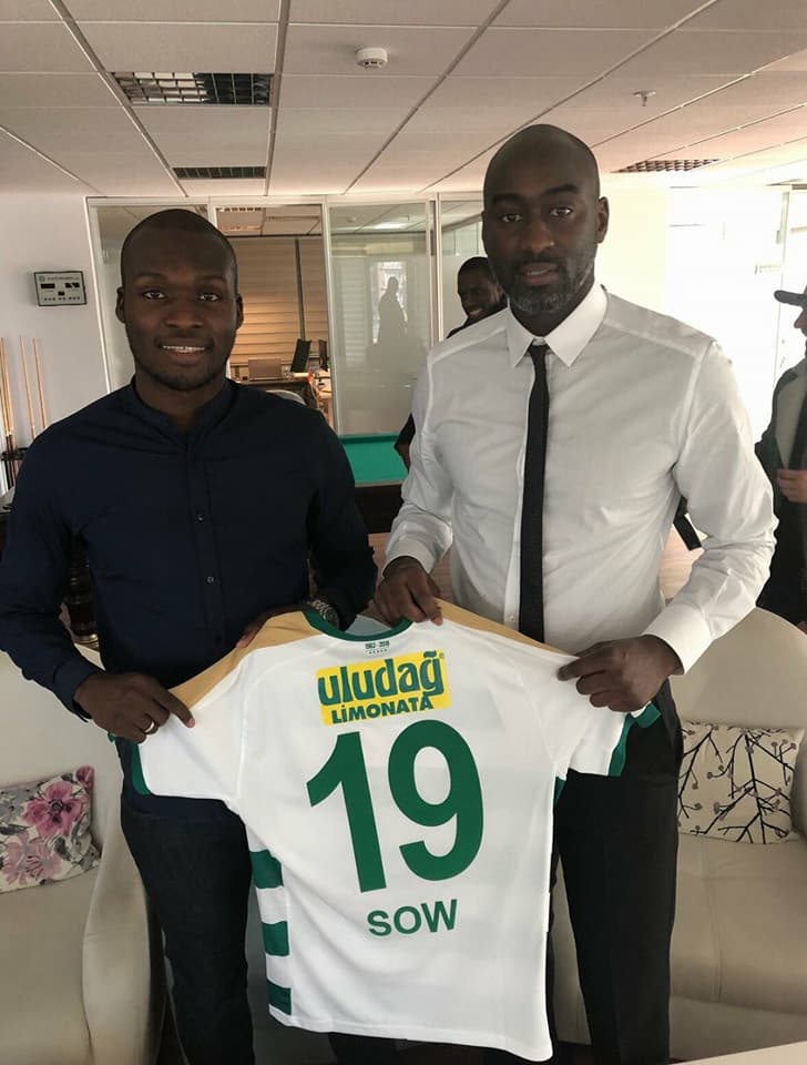 En images – La signature de Moussa Sow à Bursaspor