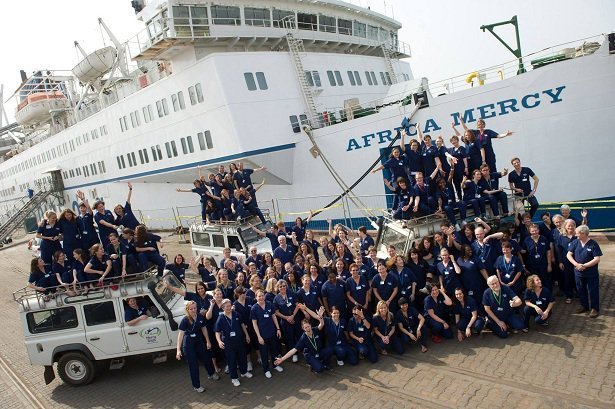 Soins de santé: le bateau-hôpital Africa Mercy à Dakar en 2019