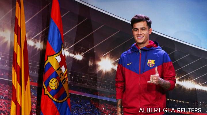 Arrêt sur image: La première photo officielle de Coutinho au Barcelone