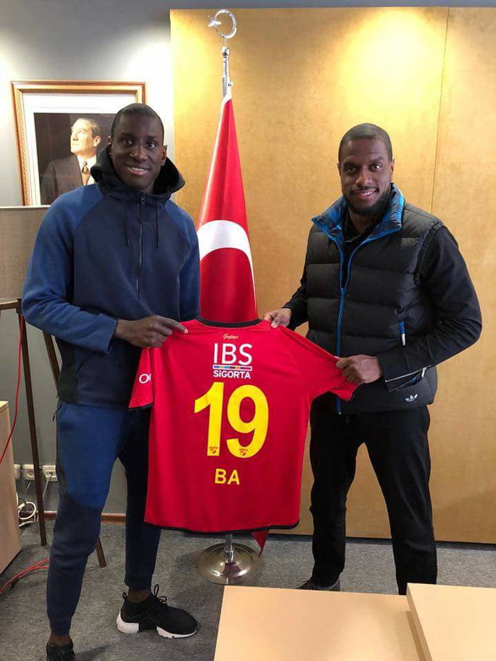 Arrêt sur image: Jacques Faty accueille Demba Ba dans son nouveau club