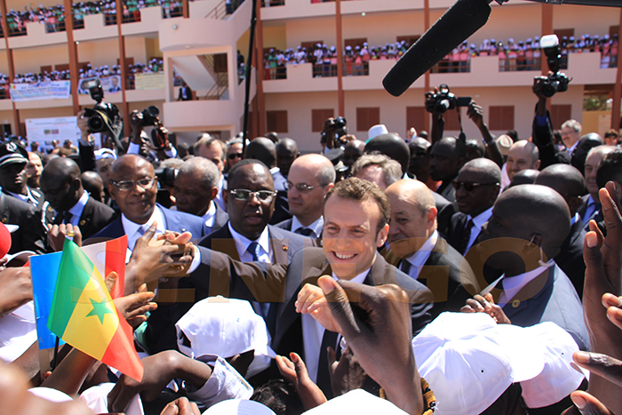 (25 photos) – La visite et inauguration du collège Hann/Bel air. Regardez