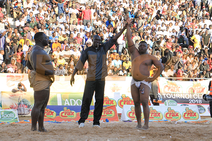 (20 photos)-Tournoi de lutte FNP. King kong trop léger pour Gabar Sing, regardez le combat