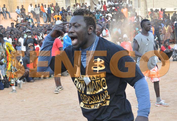 Vitesse, rapidité d’exécution, précision, calme olympien: Boy Niang la nouvelle terreur de l’arène a …grandi