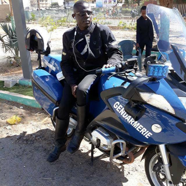 (4 photos) – Décès Massar Diop: Les internautes pleurent leur fils…