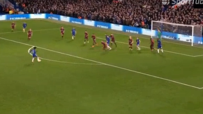 Vidéo: La frappe à ras de terre de Willian qui offre l’avantage à Chelsea contre Barça