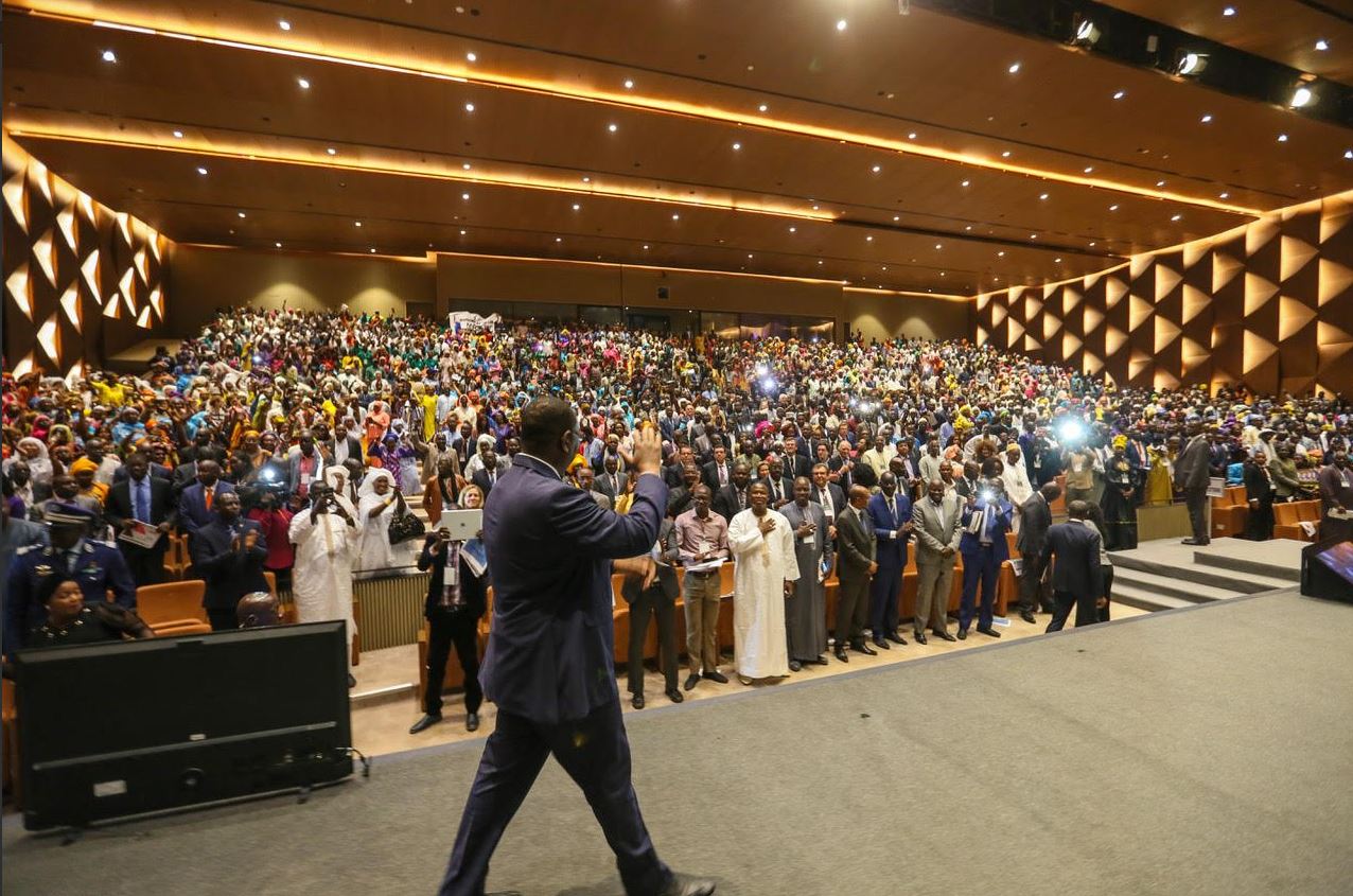 (04 photos) Macky Sall au 1er Forum Economique et Social International de Rufisque