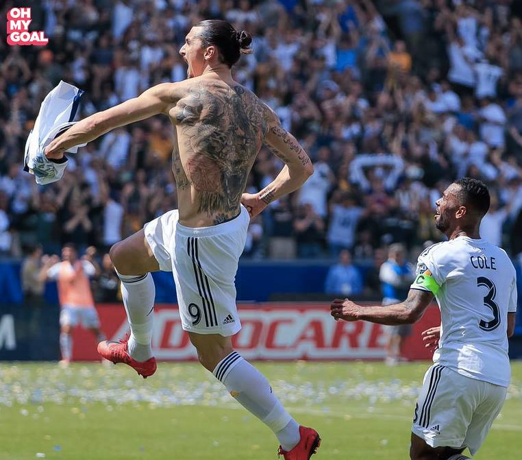 Pour son premier match avec Galaxy: Zlatan plante un doublé