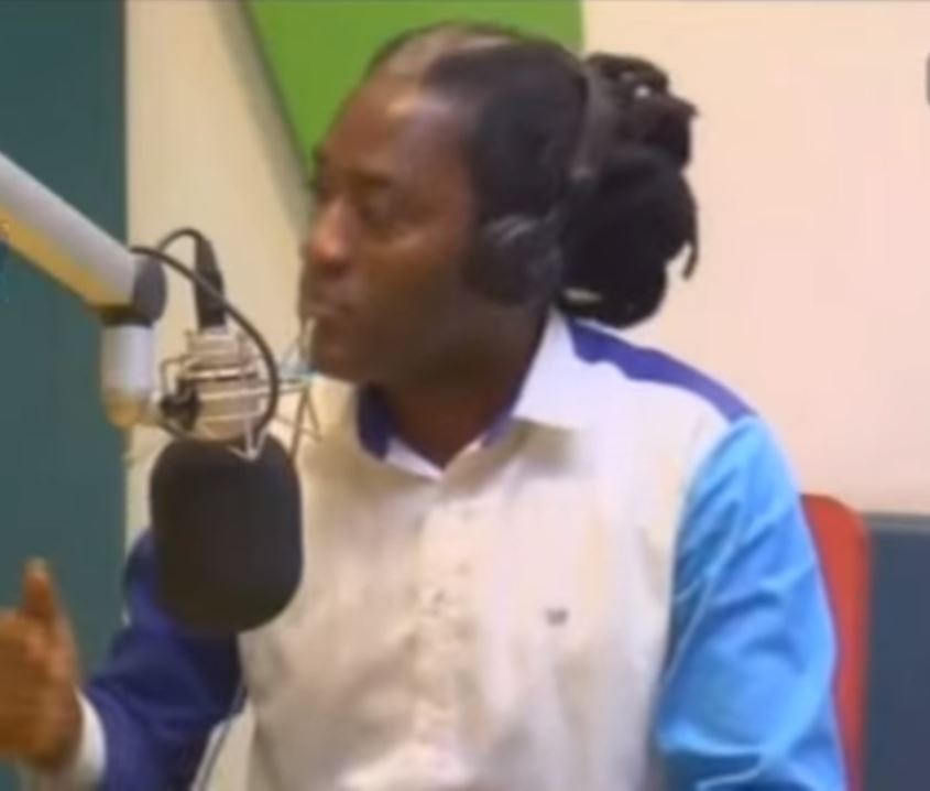 Vidéo – Mame NGor Diazaka: « Franchement Wally Seck ndanane la, amna fitt, amna feelling, té guerrier la! »