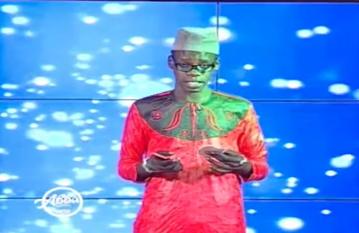 Vidéo: Le gars qui imite mieux que Kouthia et Sa Ndiogou les personnalités et célébrités sénégalaises – Regardez.
